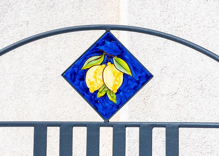 Foglia Ξενοδοχείο με διαμερίσματα 4*