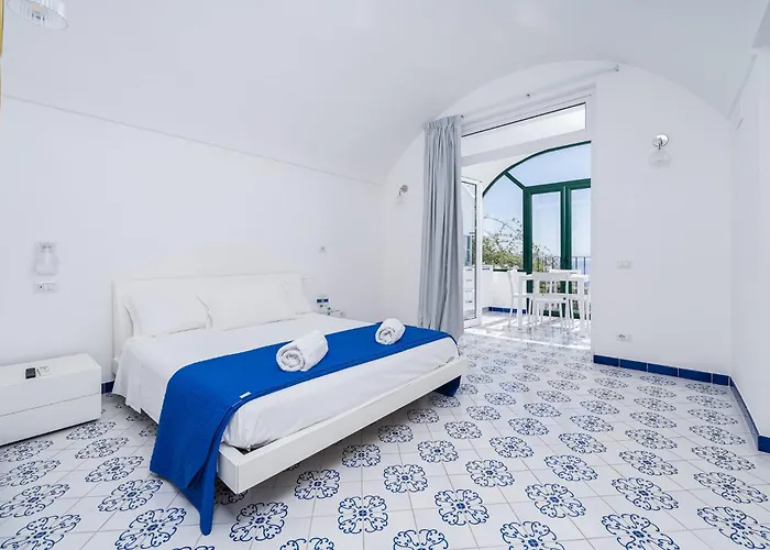 Foglia Ξενοδοχείο με διαμερίσματα 4*