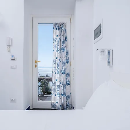 Foglia Apartmanhotel 4*