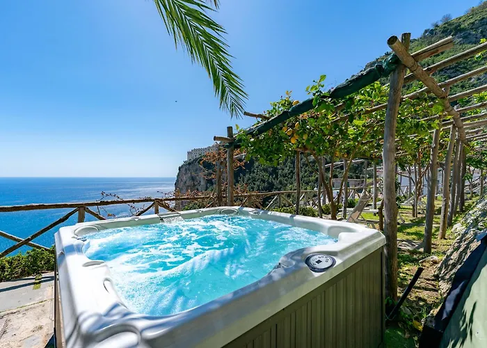 Foglia Aparthotel 3*