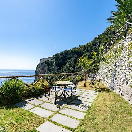 Hotel apartamentowy Foglia 2*