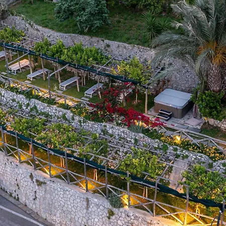 Foglia Aparthotel 3*